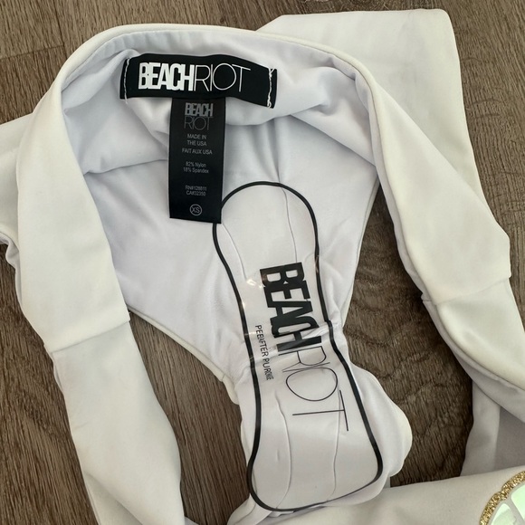 Beach Riot White Bikini with Shell Design - Picture 5 of 6